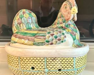 Chinese Famillle Vert Porcelain Rooster Tureen