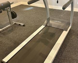 Life Fitness Treadmill 