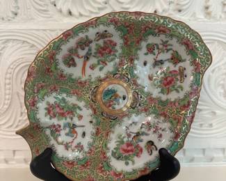 Rose Medallion Shrimp Plate