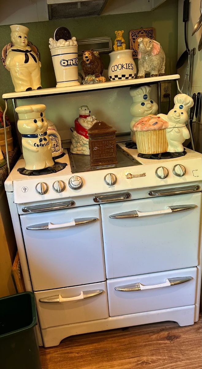 O'Keefe & Merritt antique stove