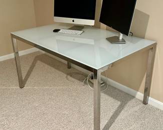 Tempered Glass Table