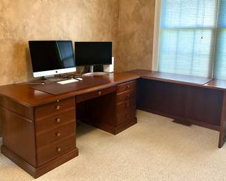 Thomasville Furniture Executive Desk