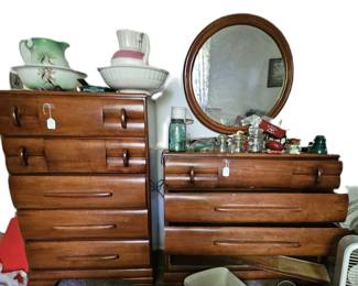 #-drawer chest, 5-drawer chest, round mirror, pitcher and wash basins (items sold separately).
