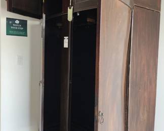 Large Foyer Wardrobe