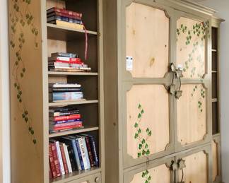 Large Ivy Entertainment Center
