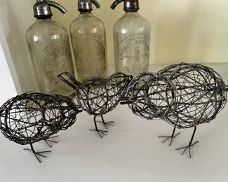 Wire bird family