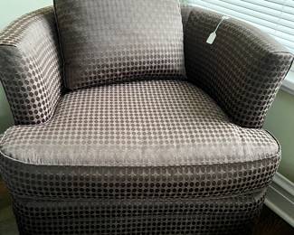 Bucket chair in brown