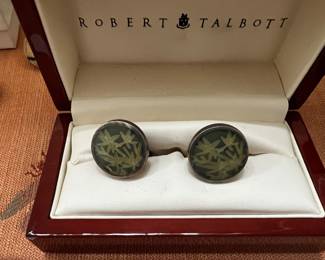 Cufflinks