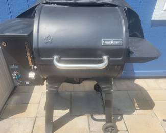 CAMP CHEF 24 INCH SG WIFI PELLET GRILL WITH COVER $200 OUR PRICE (fb list$350/new $749plus tax)
