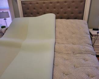 KING SERTA PERFECT SLEEPER PILLOW TOP MATTRESS W/HEAD ADJUSTABLE BASE AND FOAM MATTRESS TOPPER $500, TUFTED ASHLEY HEADBOARD, FOOT BOARD AND SIDE RAILS $150