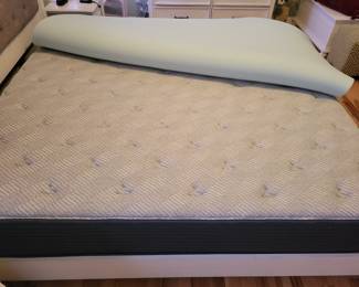 KING SERTA PERFECT SLEEPER PILLOW TOP MATTRESS W/HEAD ADJUSTABLE BASE AND FOAM MATTRESS TOPPER $500, TUFTED ASHLEY HEADBOARD, FOOT BOARD AND SIDE RAILS $150