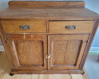 ANTIQUE CABINET $40
