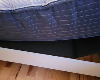 KING SERTA PERFECT SLEEPER PILLOW TOP MATTRESS W/HEAD ADJUSTABLE BASE AND FOAM MATTRESS TOPPER $500, TUFTED ASHLEY HEADBOARD, FOOT BOARD AND SIDE RAILS $150