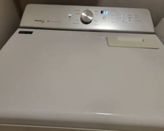 Maytag MEDB755DW
29 Inch 7.0 cu. ft. Electric Dryer with IntelliDry® Sensor, Audio Level Option, Wrinkle Prevent Option, Steam Refresh Cycle, 9 Drying Cycles, 5 Temperature Settings, Rapid Dry Cycle and Static Reduce Option