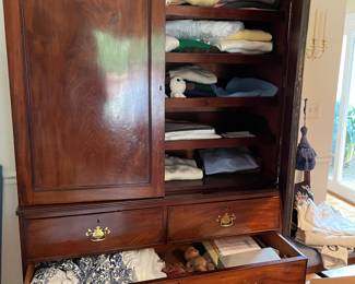 Antique Linen Press
