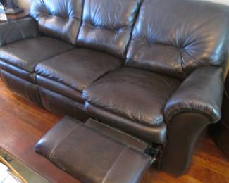 Both Ends Recline Manually