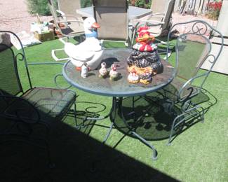 32" Metal Patio Table/2-Chairs