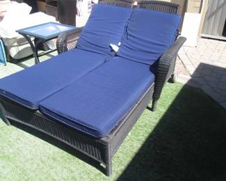 Double Chaise Lounge, Wicker Suitable for Patio