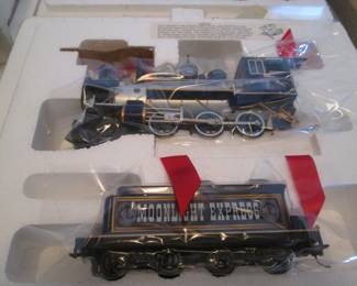 Bachmann HO Silver Moonlight Express & Hawthorne Village Train Sets, NIB