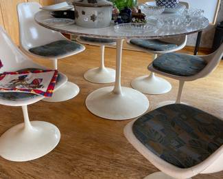 Saarinen Tulip table and chairs 