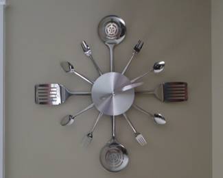 Kitchen clock