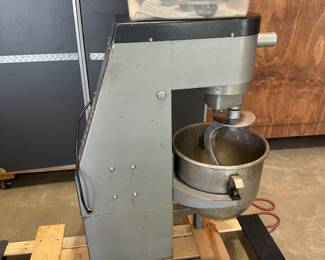 Excellent working commercial floor mixer $575 buy it right now price.