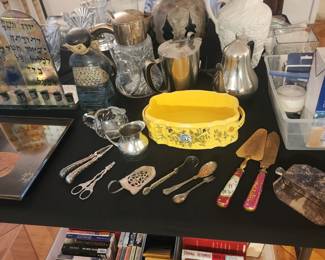 vases, lamps, kitsch