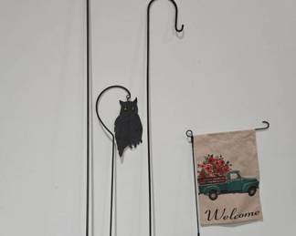 Mixed Lot Of Metal Yard Decor And Hooks