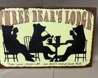  004 Bear Hanging Wall Art