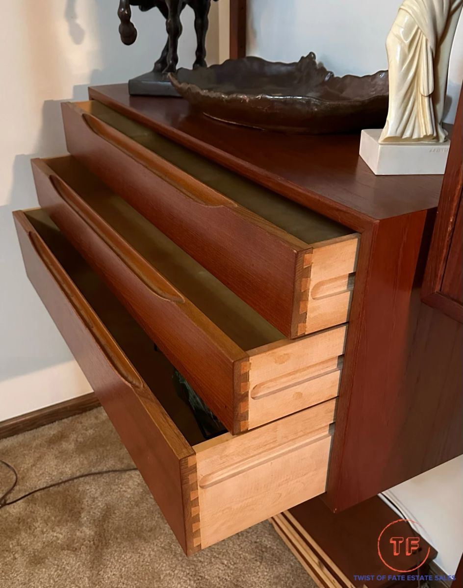 OVERLAND HILLS ESTATE SALE in Papillion, NE starts on 6/8/2024