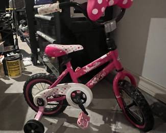Girls Huffy 12” Minnie bike with training wheels 