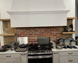 All Clad
Made In
Matheson
Caraway
Lodge
Our Place
Stain 