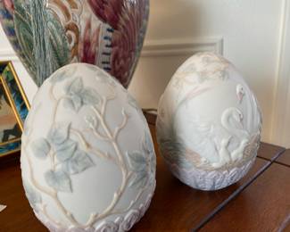 1993 Lladro Bird Nest Figurine, 1994 Lladro Swan Egg Figurine 