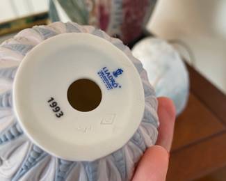 1993 Lladro Bird Nest Figurine 