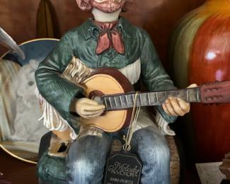 Waco Melody In Motion The Guitar Player - Musical Figurine "Home on the Range"