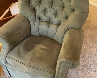 Tan Tufted Arm Chair