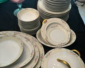 Meito China "Sefton" Dinnerware/Serving Set
