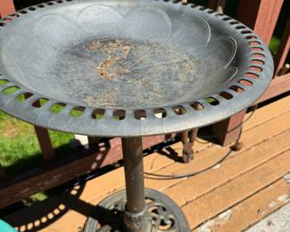 Bronze Tone Metal Bird Bath