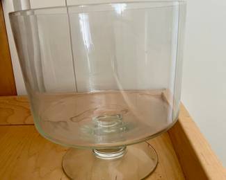 Clear Wide Mouth Pedestal Vase