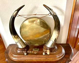 Edwardian oak and horn table gong