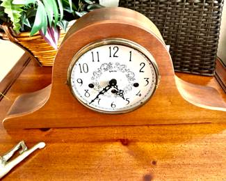 Mantle clock