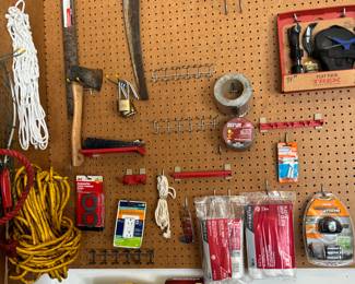 Assorted garage items