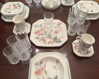 Shades Crest Stoneware