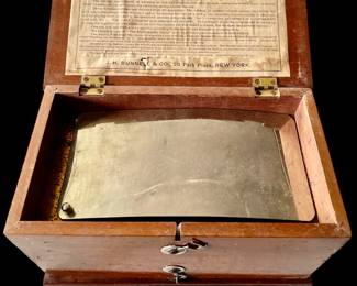 Medical Apparatus w/ Dry Cell Battery