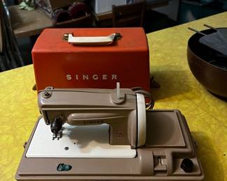 SINGER SEWHANDY