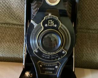 VINTAGE EASTMAN KODAK FOLDING CAMERA