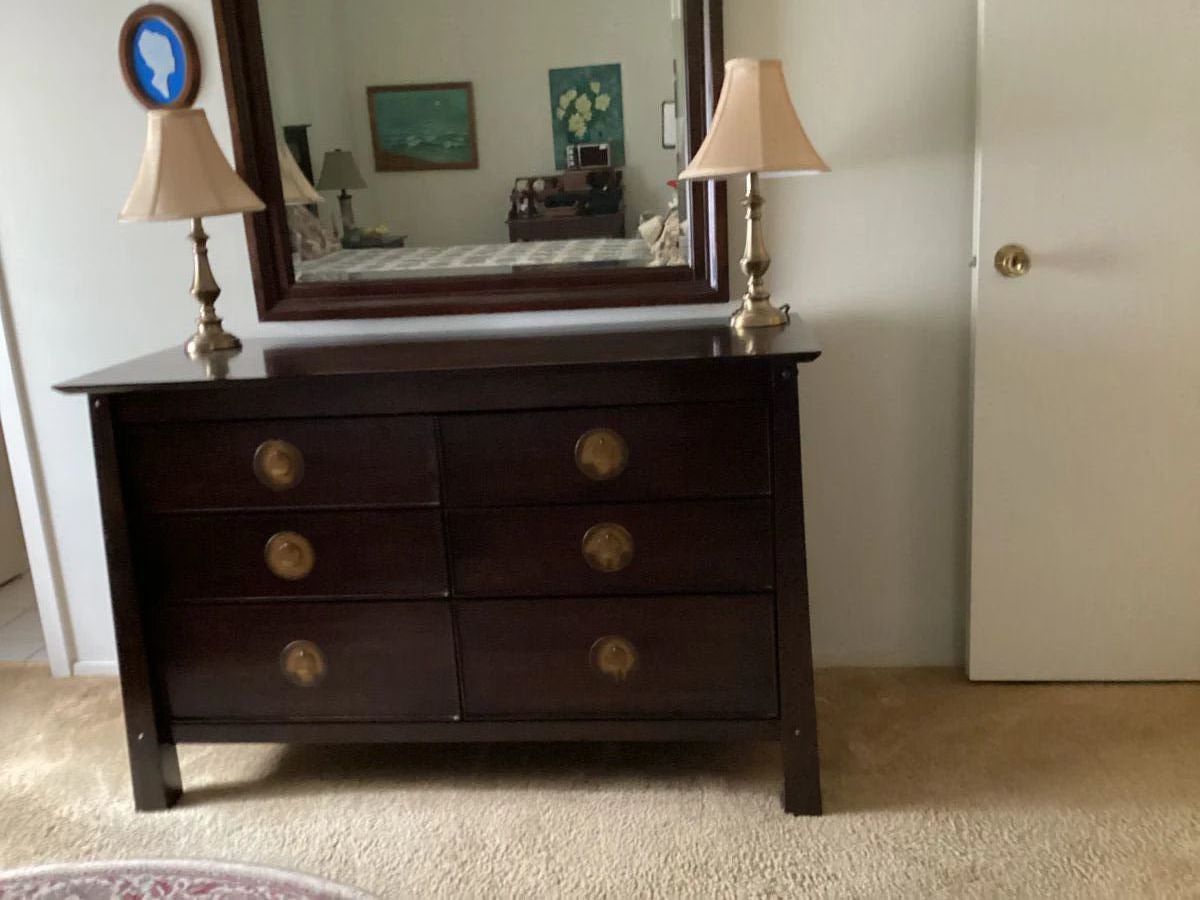 DRESSER WITH MIRROR