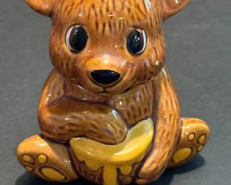 Vtg. honey bear pot