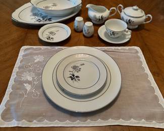 Yamaka China - Nocturne pattern