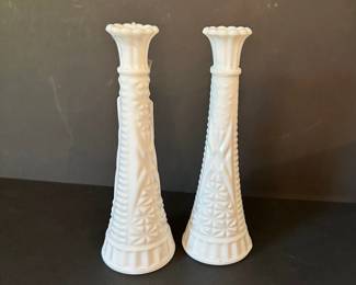 Milk glass vase